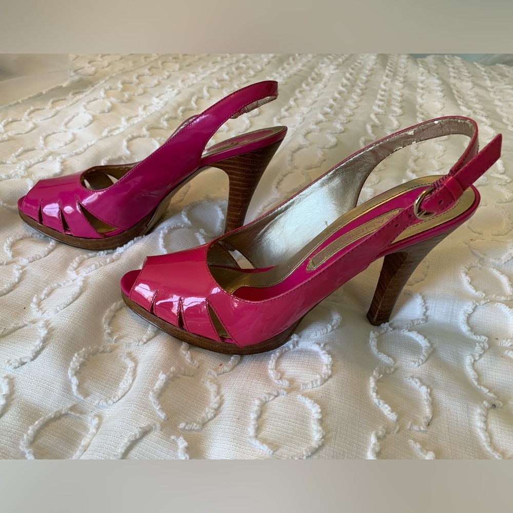 Bandolino Hot Pink high heels, size 7.
